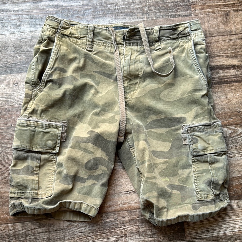 Lucky Brand Green and Brown Cargo Shorts